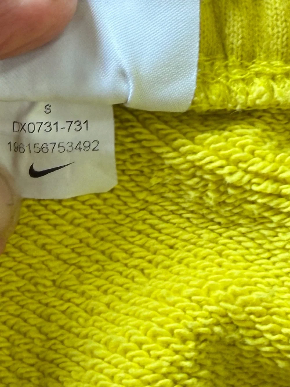 Nike Club Fleece French Terry Flow Shorts Men’s Small Opti Yellow